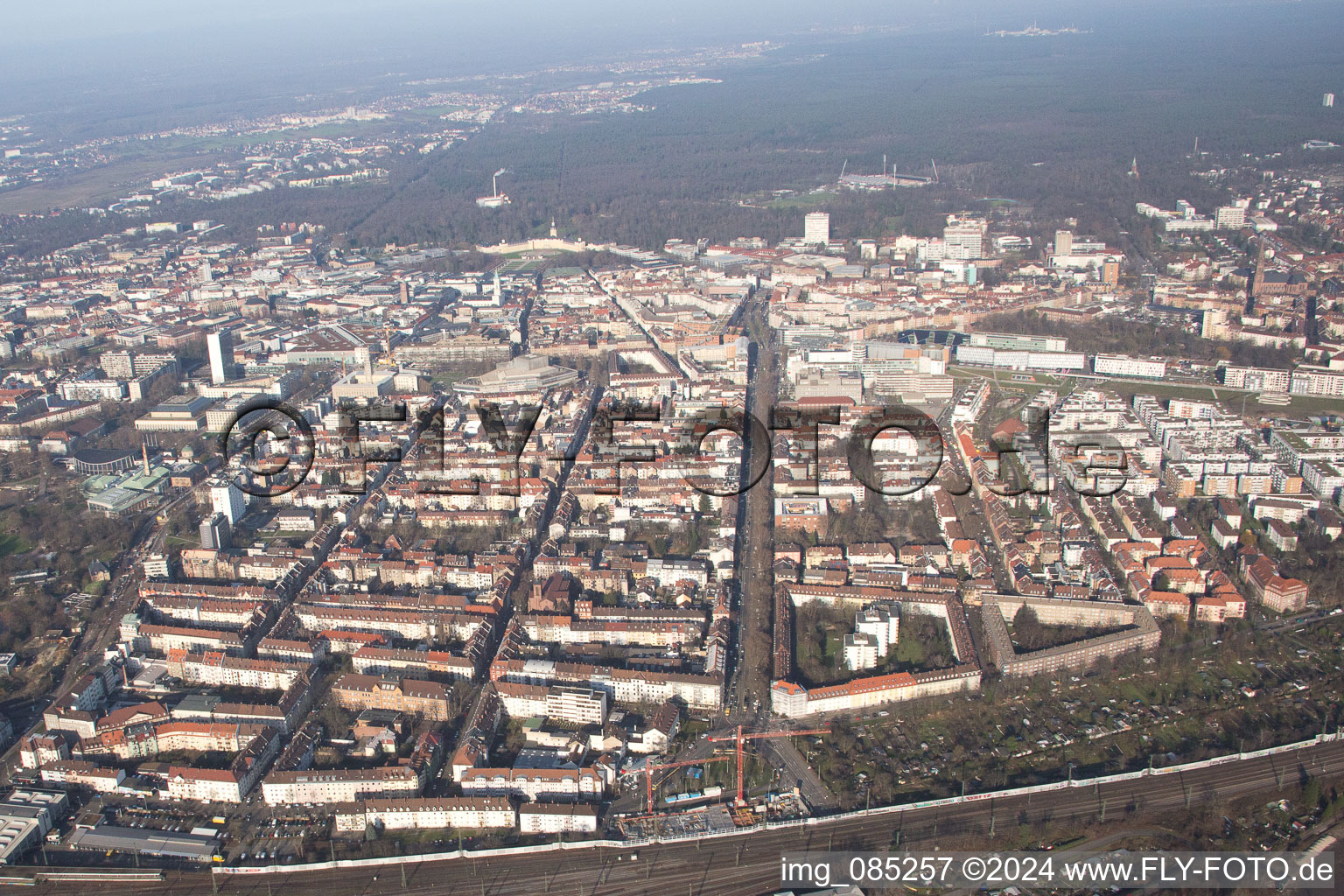 Quartier Oststadt in Karlsruhe dans le département Bade-Wurtemberg, Allemagne vue du ciel