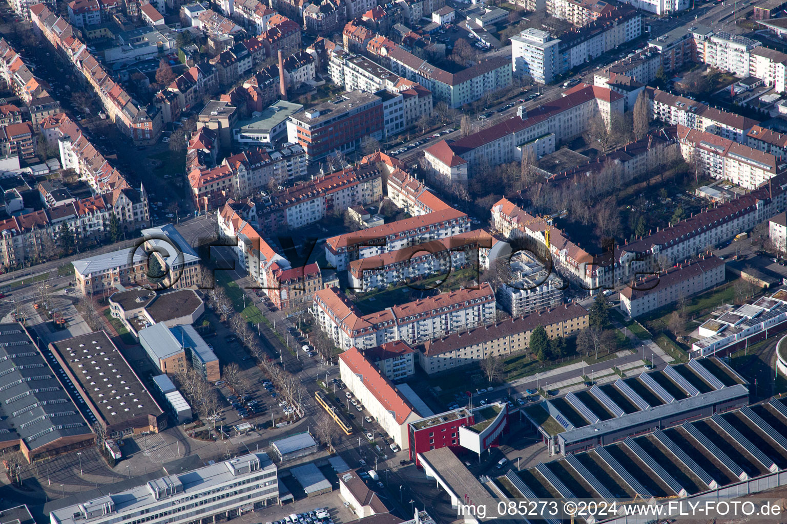 Quartier Rintheim in Karlsruhe dans le département Bade-Wurtemberg, Allemagne vu d'un drone