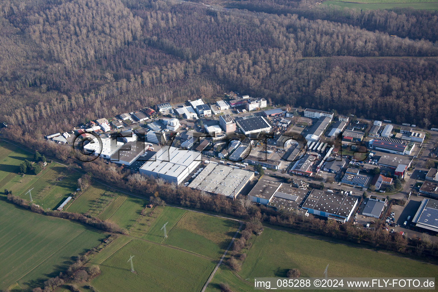 Sur le Rossweid à le quartier Grötzingen in Karlsruhe dans le département Bade-Wurtemberg, Allemagne d'en haut