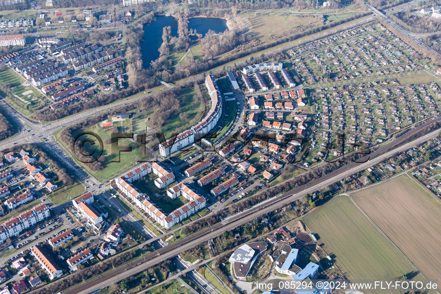 Vue aérienne de Beuthener Straße à le quartier Hagsfeld in Karlsruhe dans le département Bade-Wurtemberg, Allemagne