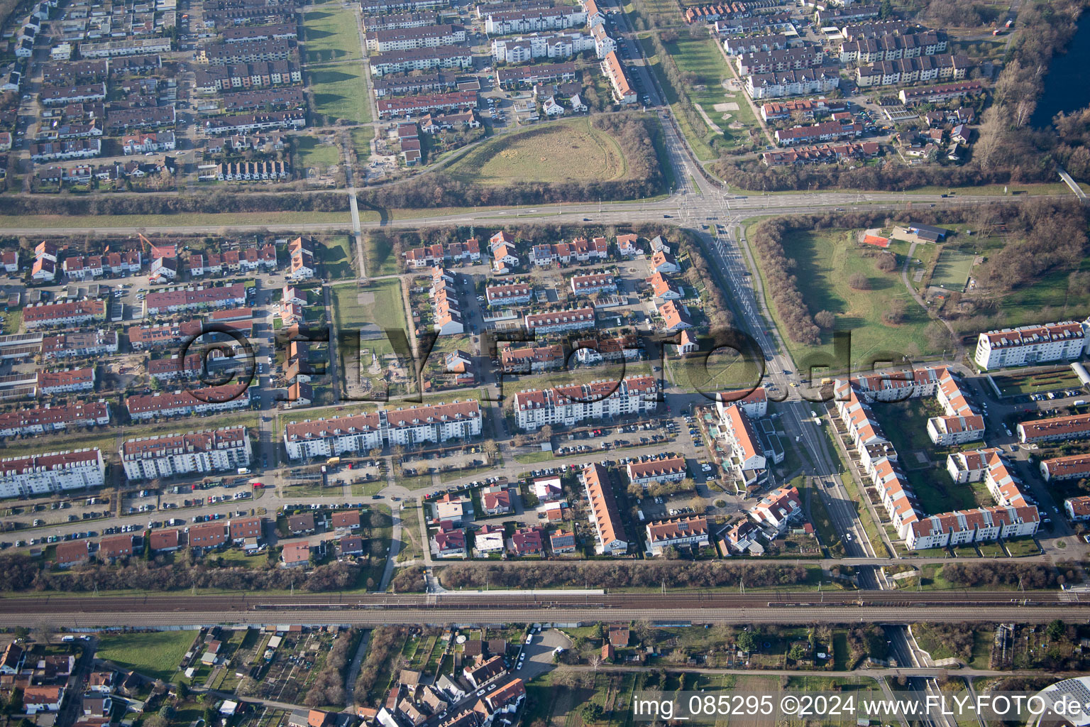 Vue aérienne de Ville forestière à le quartier Hagsfeld in Karlsruhe dans le département Bade-Wurtemberg, Allemagne