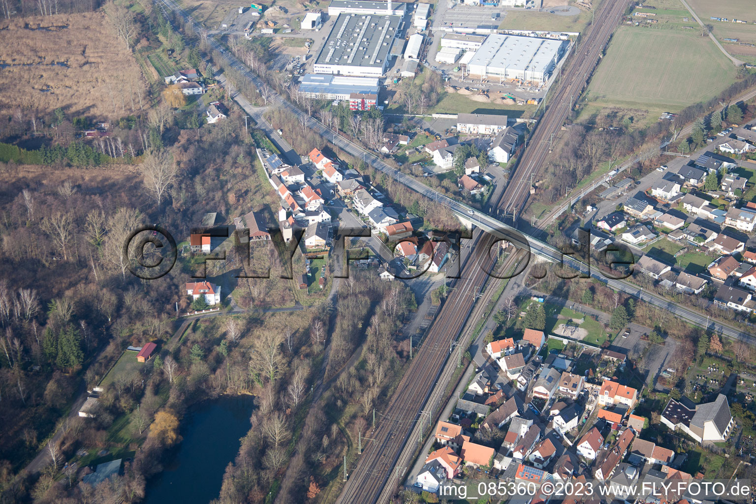 Vue aérienne de Suis Bruhrain à le quartier Neudorf in Graben-Neudorf dans le département Bade-Wurtemberg, Allemagne