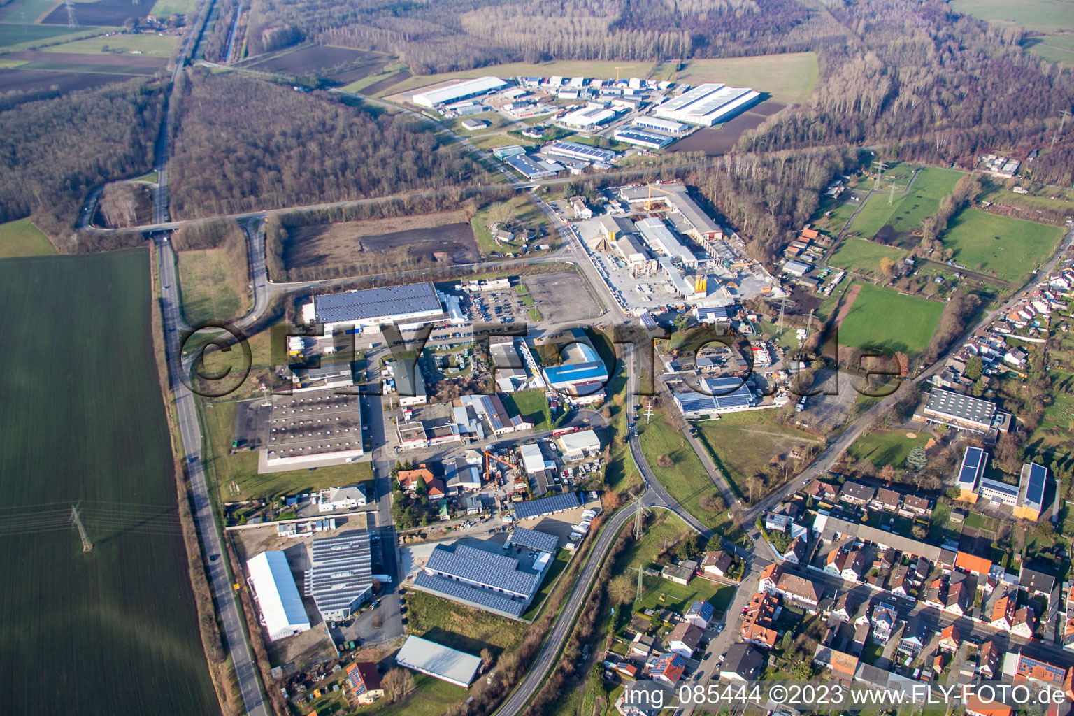 Vue aérienne de Zone industrielle dans le Krautstückern à le quartier Huttenheim in Philippsburg dans le département Bade-Wurtemberg, Allemagne