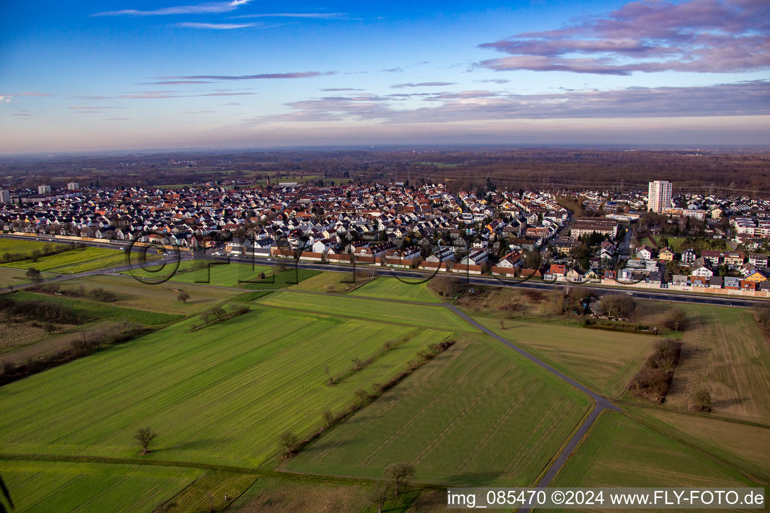 Vue aérienne de B36 à le quartier Forchheim in Rheinstetten dans le département Bade-Wurtemberg, Allemagne