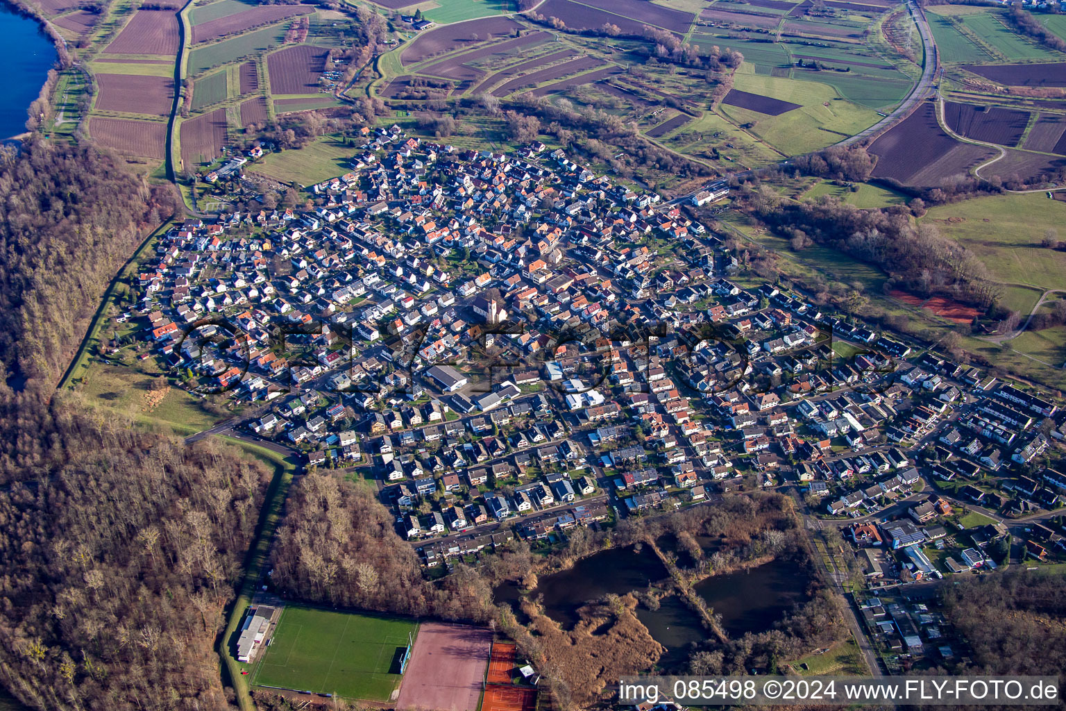 Vue aérienne de Du nord à le quartier Neuburgweier in Rheinstetten dans le département Bade-Wurtemberg, Allemagne