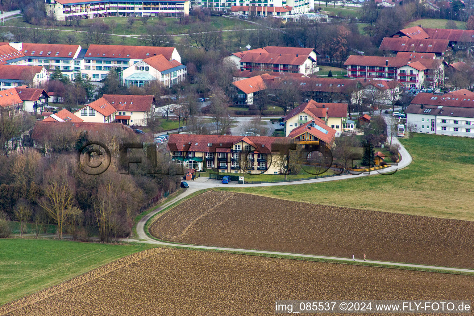 Vue aérienne de Quartier Aunham in Bad Birnbach dans le département Bavière, Allemagne