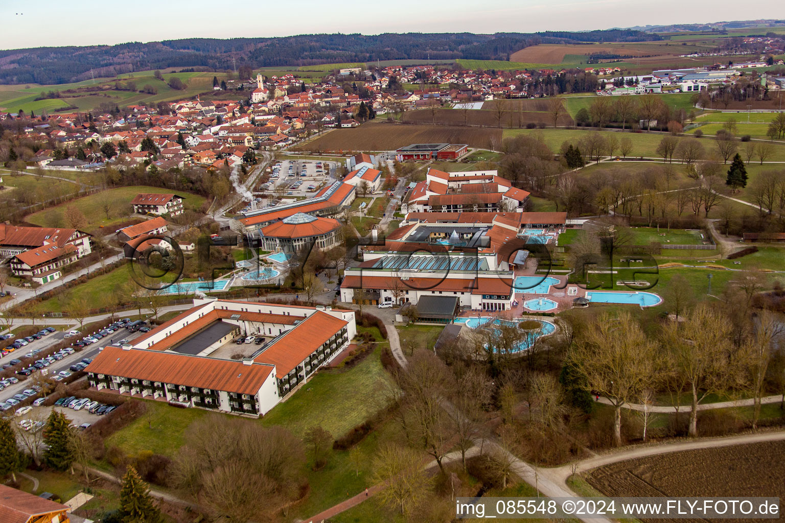 Vue aérienne de Thermes Rottal à le quartier Aunham in Bad Birnbach dans le département Bavière, Allemagne