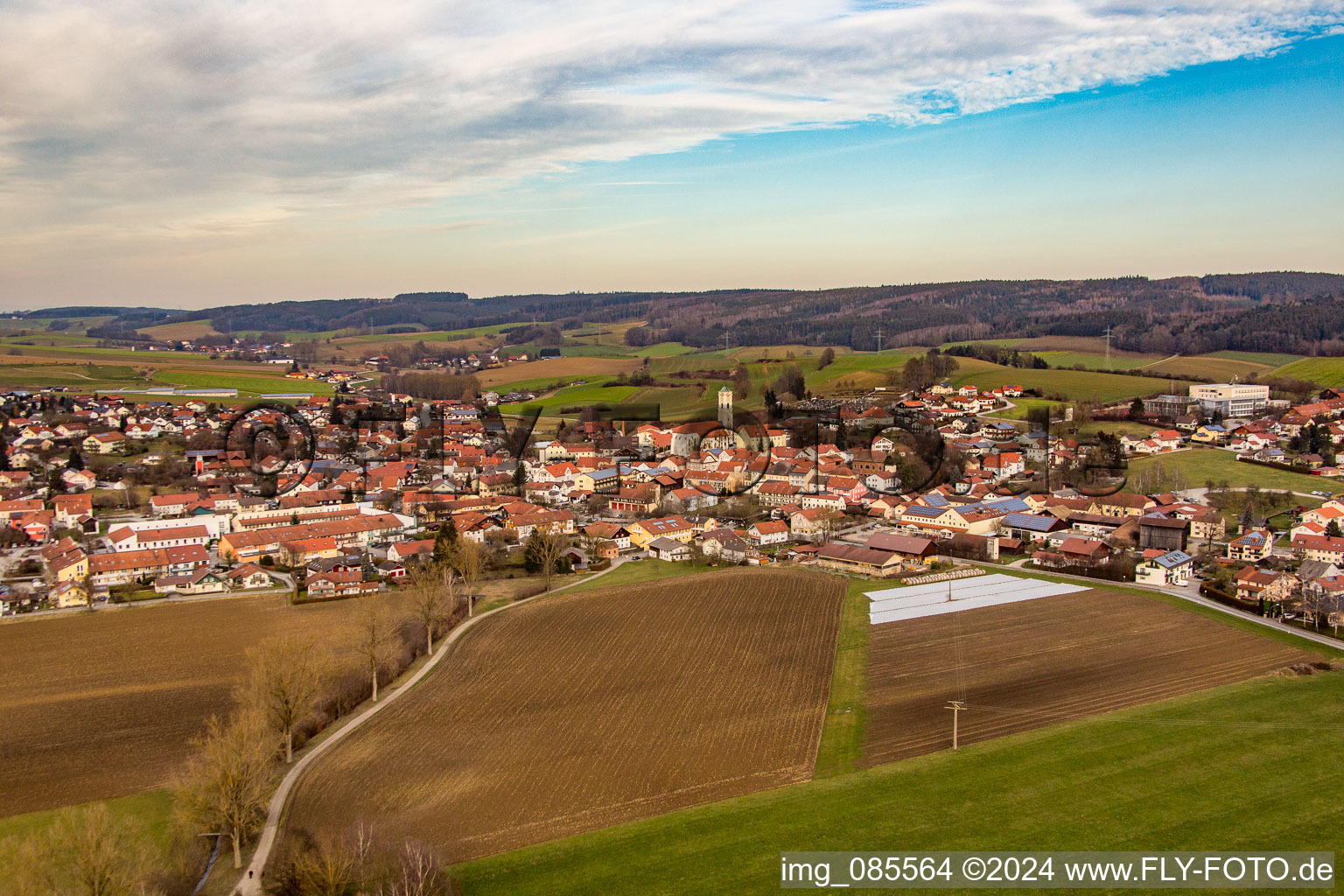 Vue aérienne de Bad Birnbach dans le département Bavière, Allemagne