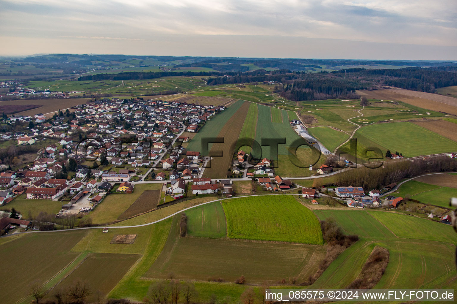 Enregistrement par drone de Bad Birnbach dans le département Bavière, Allemagne