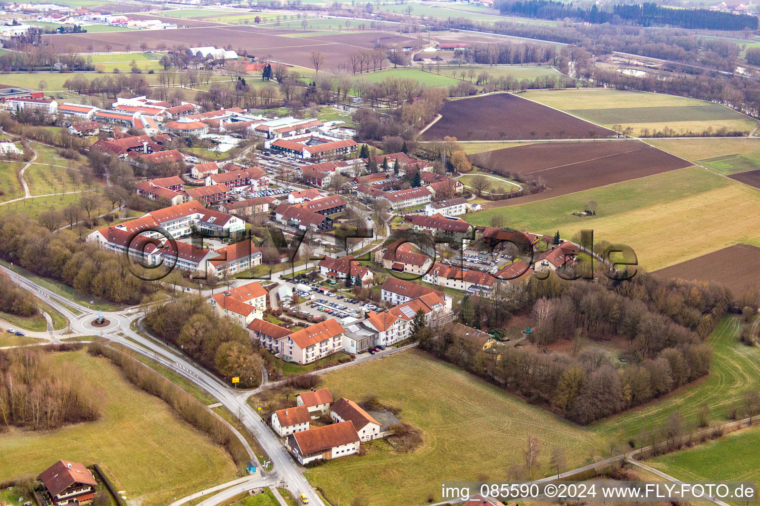 Vue aérienne de Quartier Aunham in Bad Birnbach dans le département Bavière, Allemagne