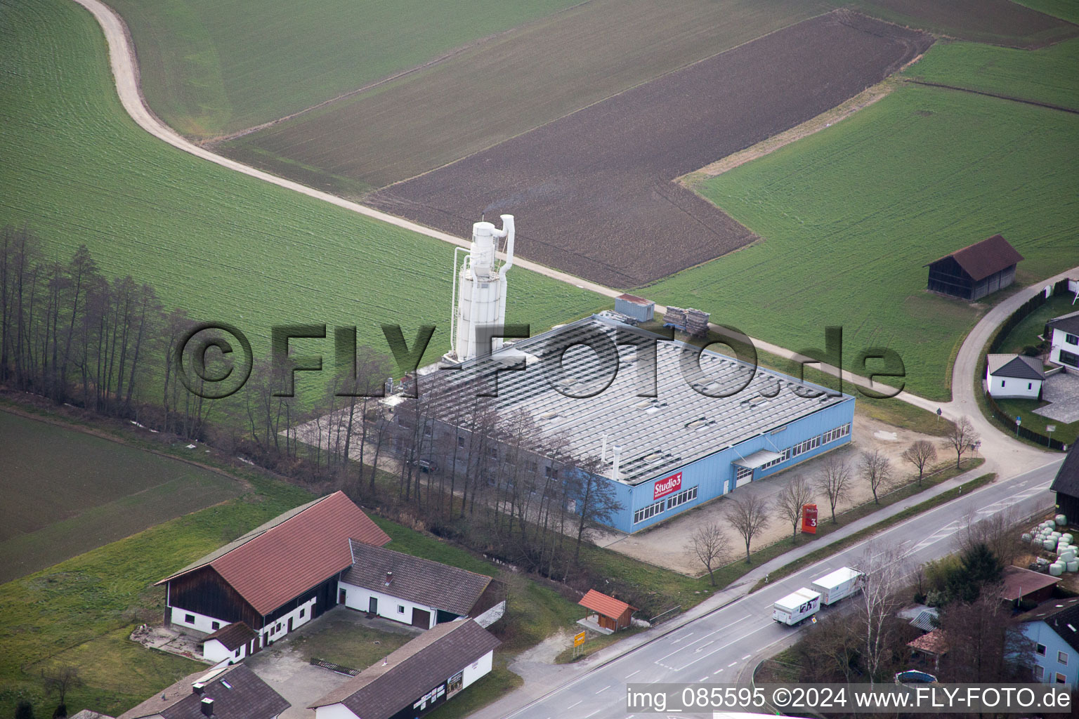 Vue aérienne de Mühlham dans le département Bavière, Allemagne