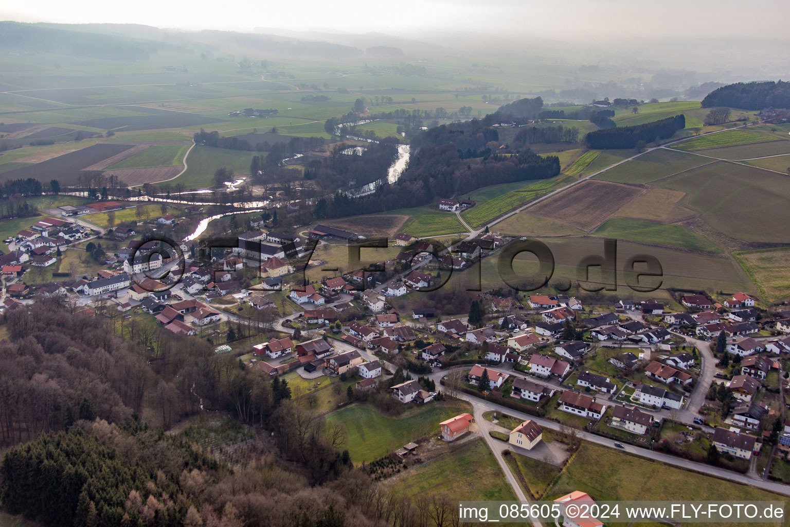 Vue aérienne de Quartier Hirschbach in Bad Birnbach dans le département Bavière, Allemagne