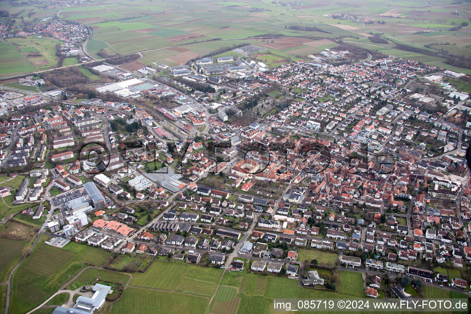 Bad Bergzabern dans le département Rhénanie-Palatinat, Allemagne hors des airs