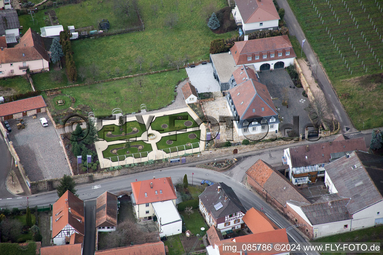 Vue aérienne de Oberotterbach dans le département Rhénanie-Palatinat, Allemagne