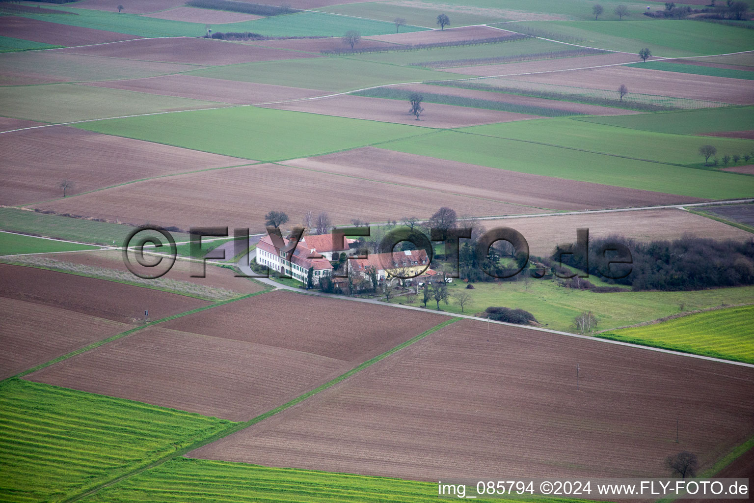 Vue d'oiseau de Atelier pour résidences-services Atelier pour talents cachés à but non lucratif GmbH à Haftelhof à le quartier Haftelhof in Schweighofen dans le département Rhénanie-Palatinat, Allemagne