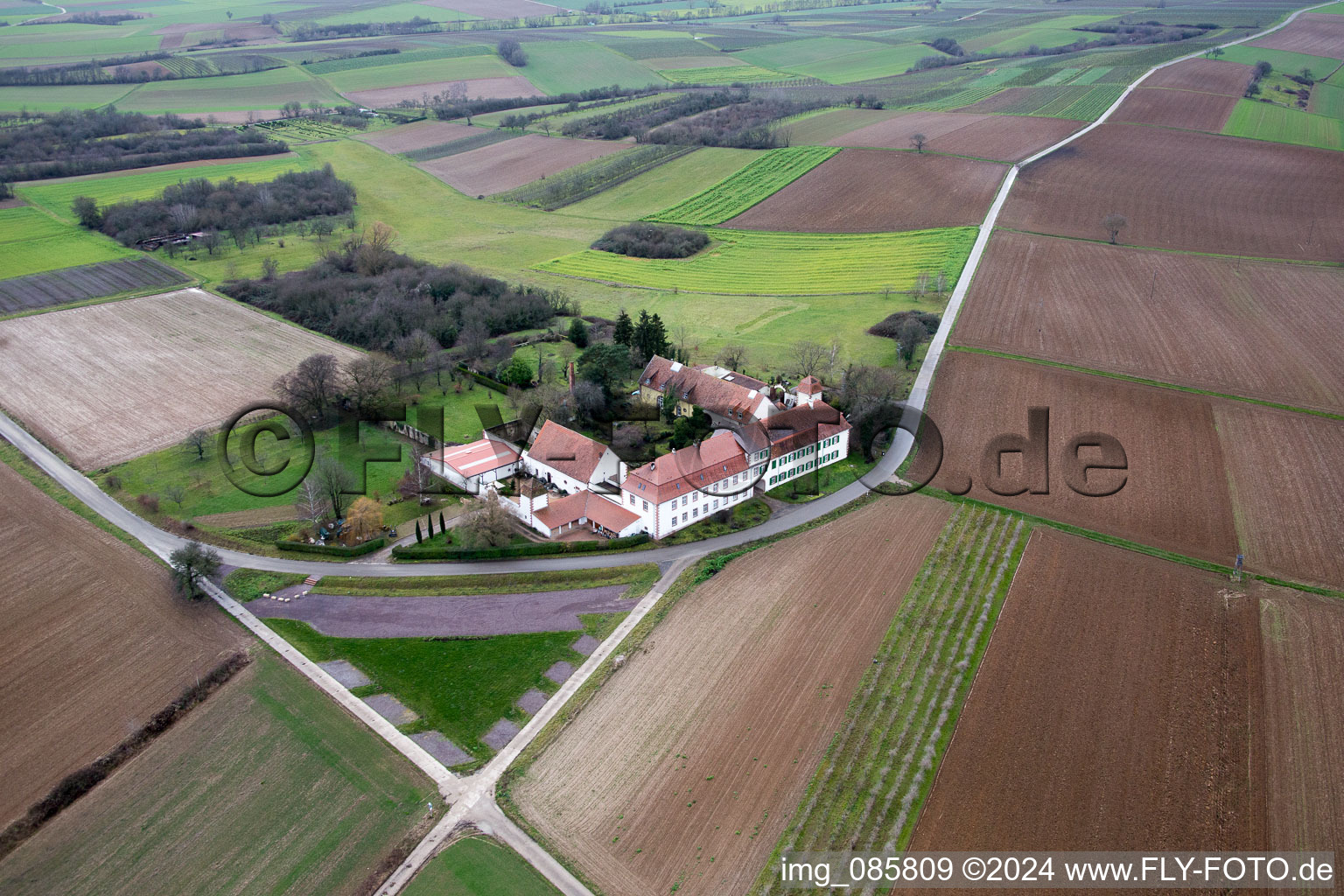 Atelier pour résidences-services Atelier pour talents cachés à but non lucratif GmbH à Haftelhof à le quartier Haftelhof in Schweighofen dans le département Rhénanie-Palatinat, Allemagne vue d'en haut