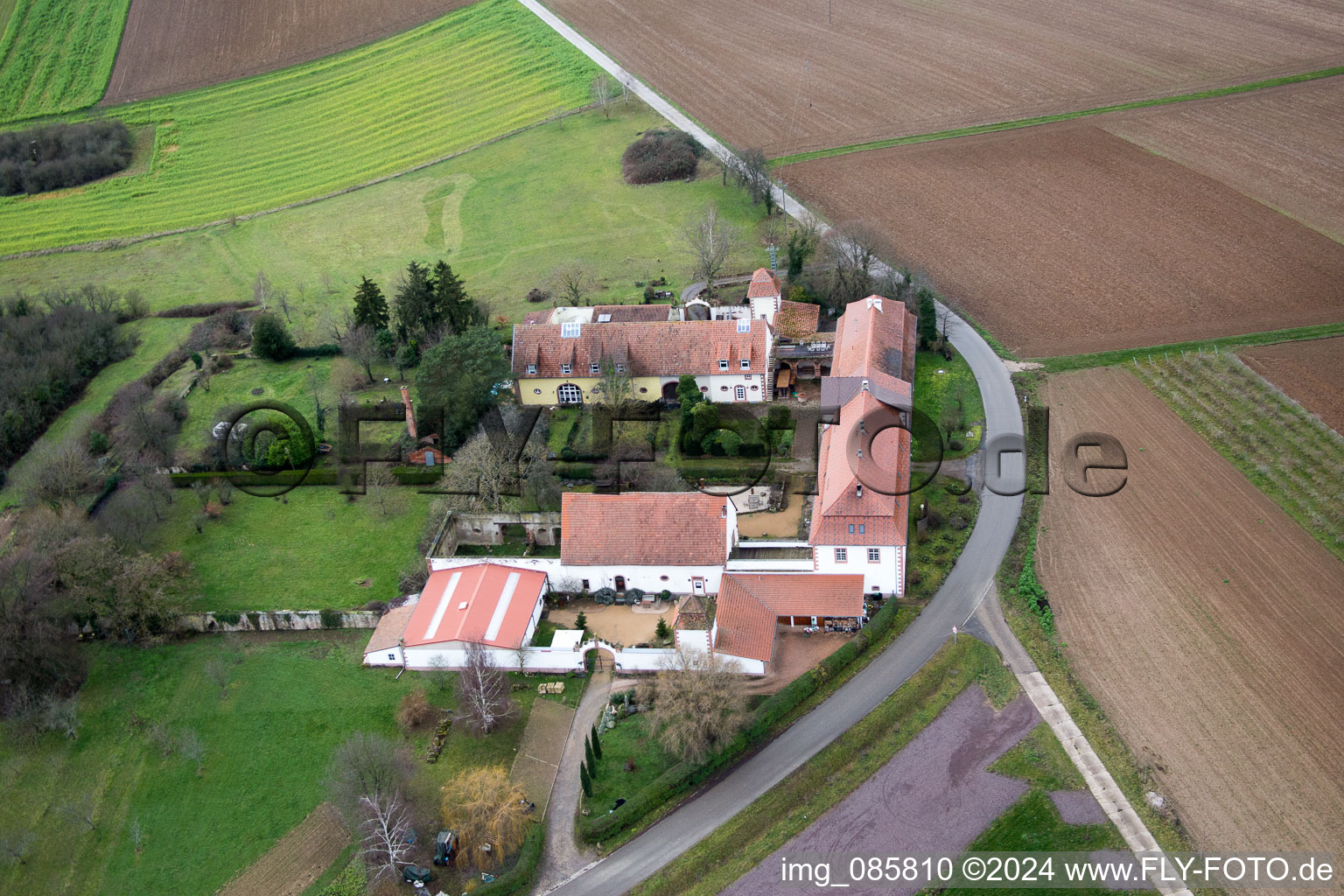 Atelier pour résidences-services Atelier pour talents cachés à but non lucratif GmbH à Haftelhof à le quartier Haftelhof in Schweighofen dans le département Rhénanie-Palatinat, Allemagne depuis l'avion