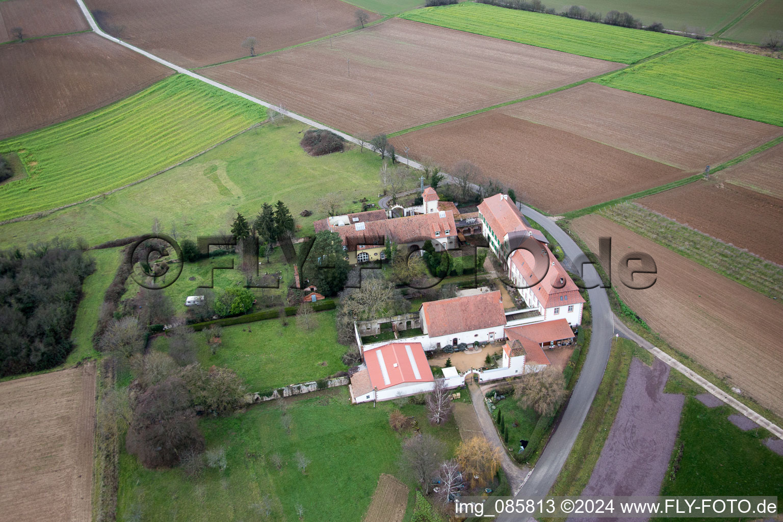 Enregistrement par drone de Atelier pour résidences-services Atelier pour talents cachés à but non lucratif GmbH à Haftelhof à le quartier Haftelhof in Schweighofen dans le département Rhénanie-Palatinat, Allemagne