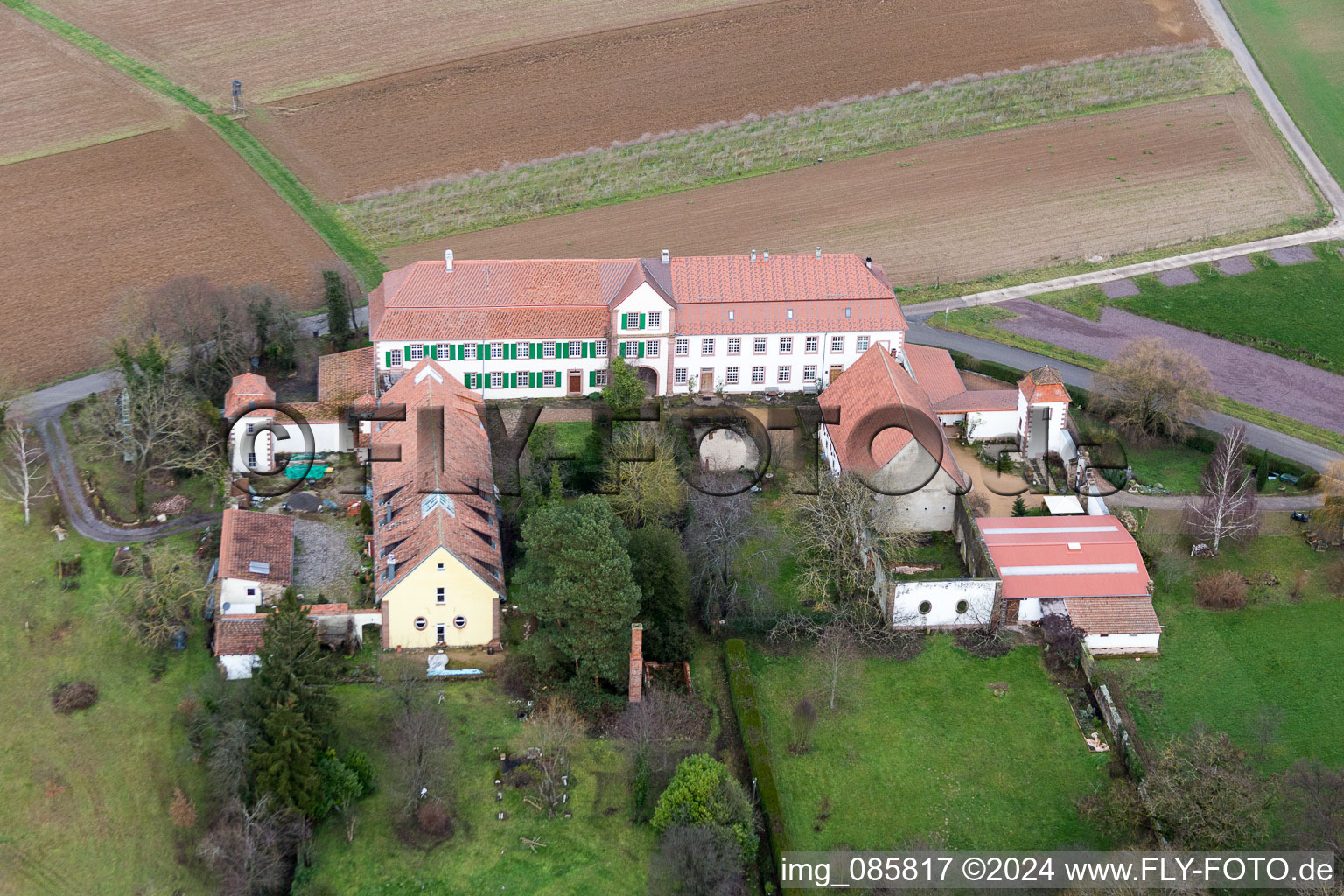 Atelier pour résidences-services Atelier pour talents cachés à but non lucratif GmbH à Haftelhof à Schweighofen dans le département Rhénanie-Palatinat, Allemagne vu d'un drone