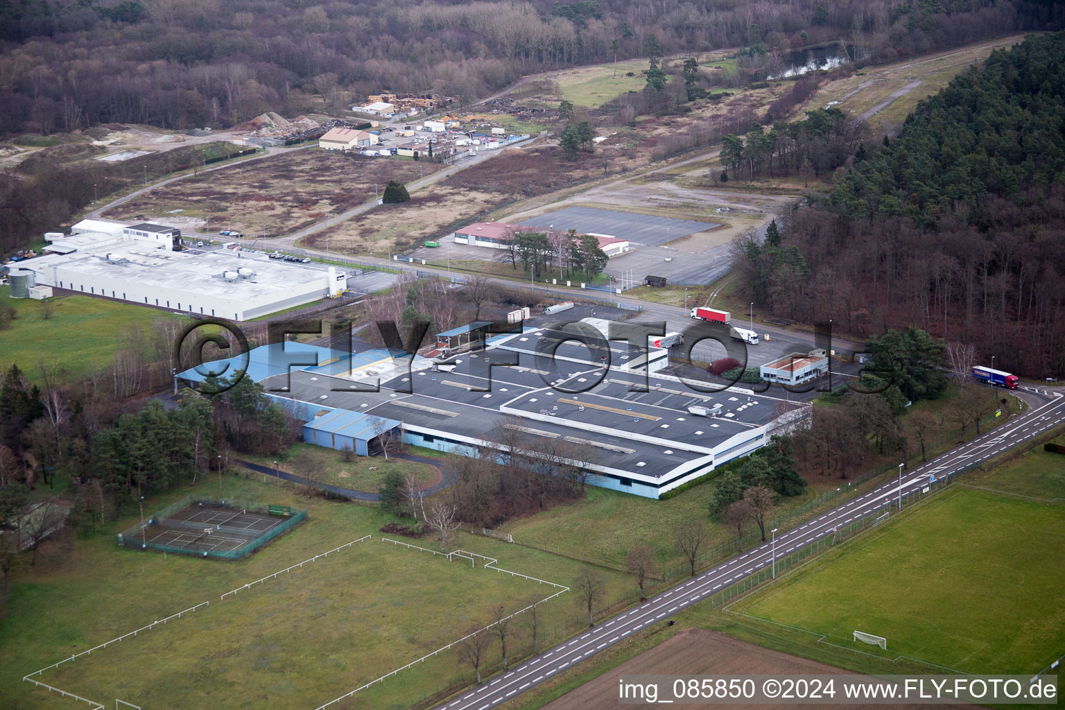 Vue aérienne de Conservatoire des Transports à le quartier Altenstadt in Wissembourg dans le département Bas Rhin, France