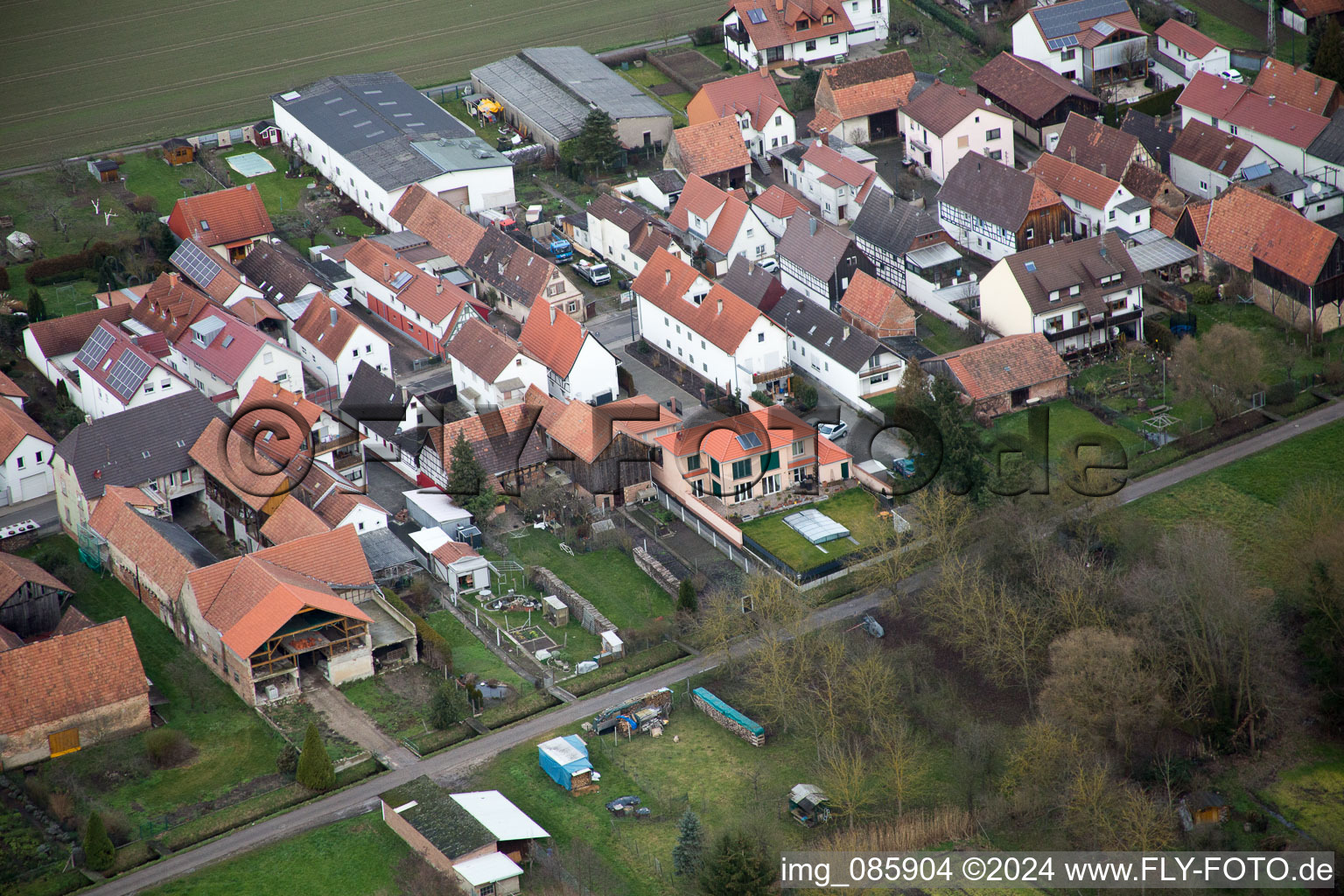 Minfeld dans le département Rhénanie-Palatinat, Allemagne vue du ciel