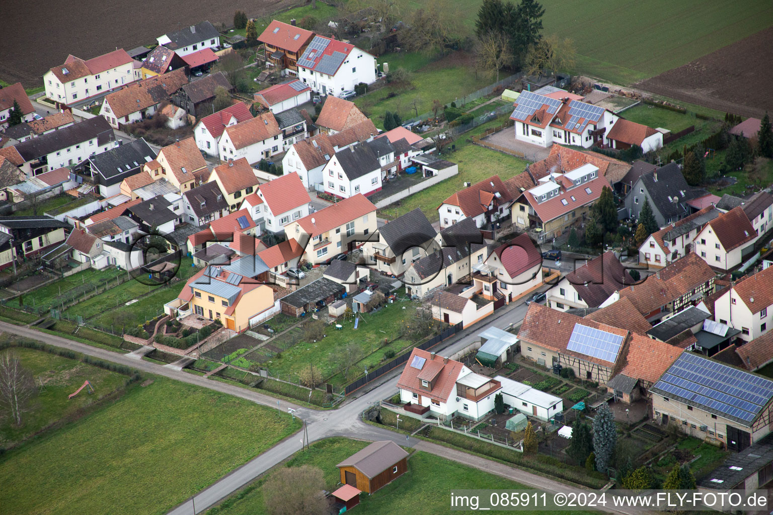 Enregistrement par drone de Minfeld dans le département Rhénanie-Palatinat, Allemagne