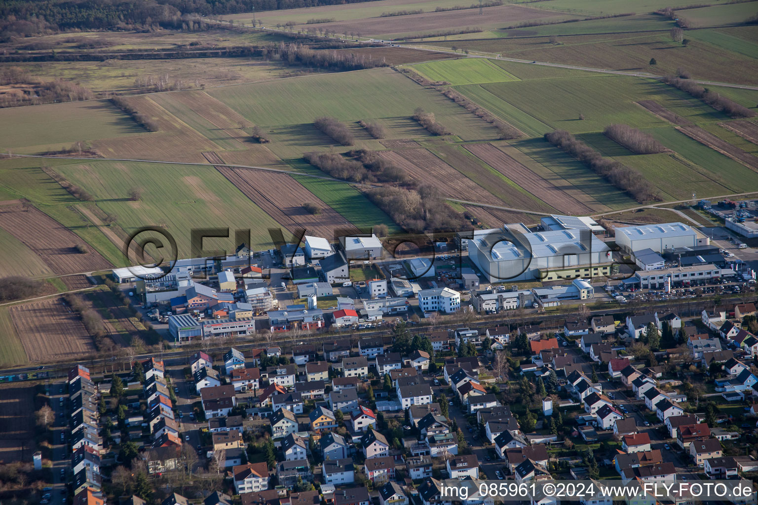 Vue aérienne de Bague commerciale à le quartier Mörsch in Rheinstetten dans le département Bade-Wurtemberg, Allemagne