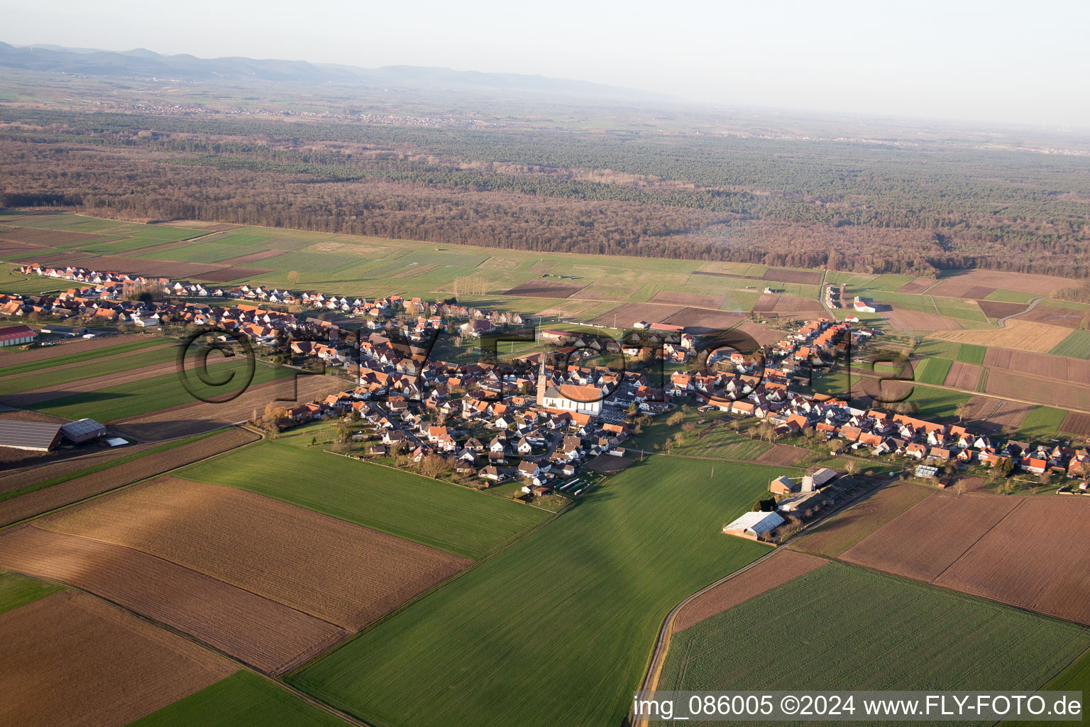 Vue aérienne de Schleithal dans le département Bas Rhin, France