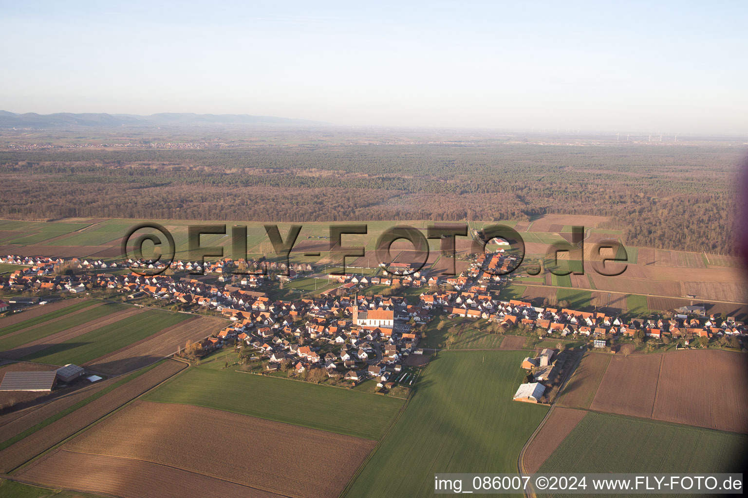 Vue aérienne de Schleithal dans le département Bas Rhin, France