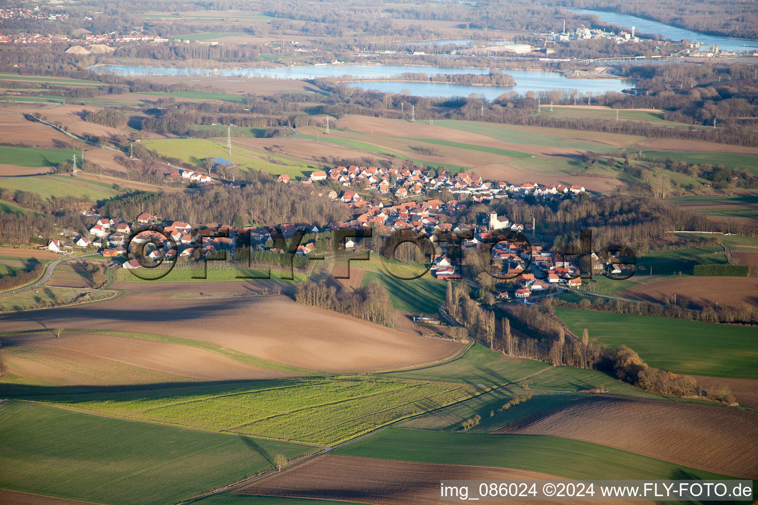 Neewiller-près-Lauterbourg dans le département Bas Rhin, France vue du ciel