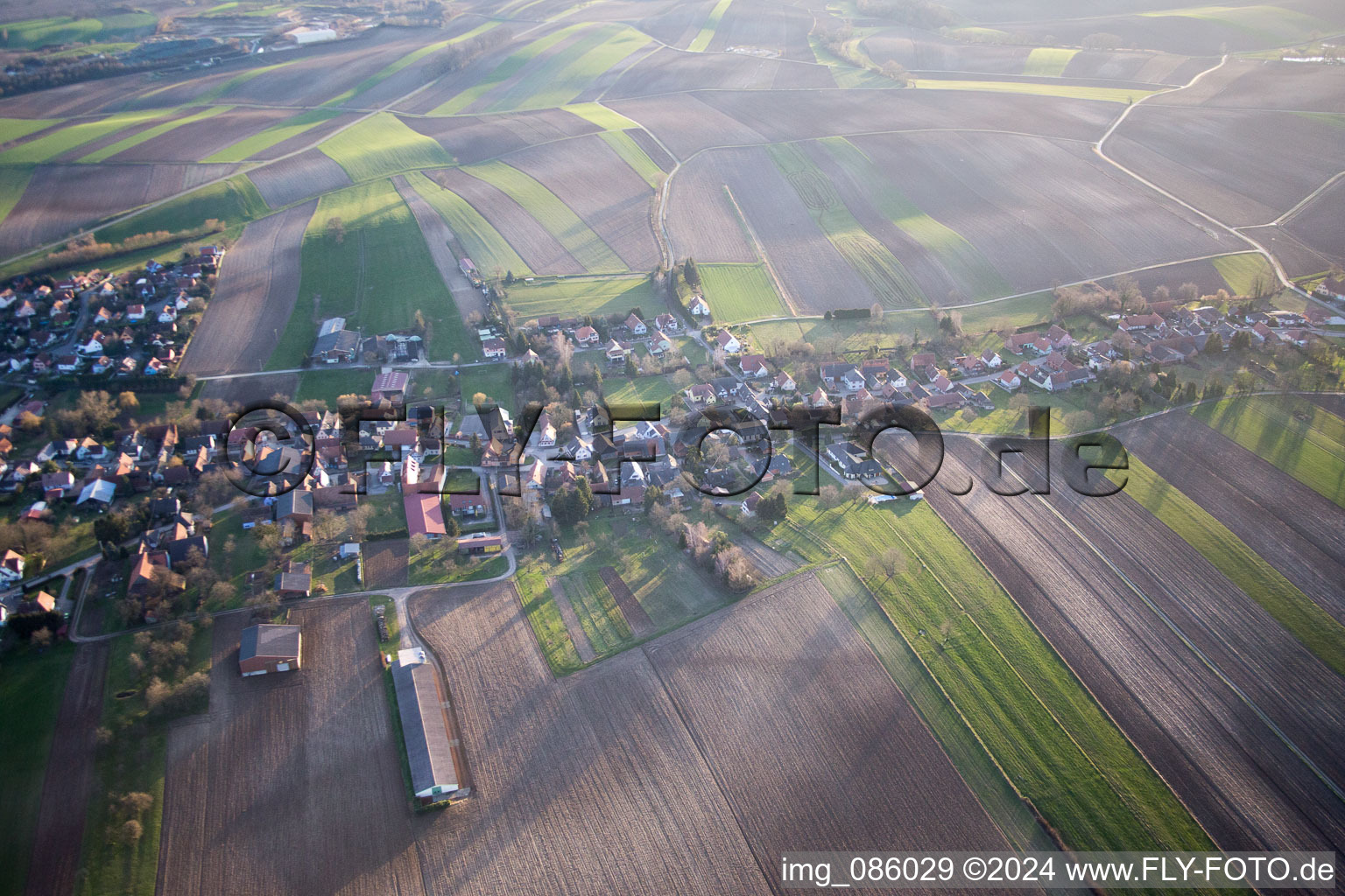 Wintzenbach dans le département Bas Rhin, France depuis l'avion