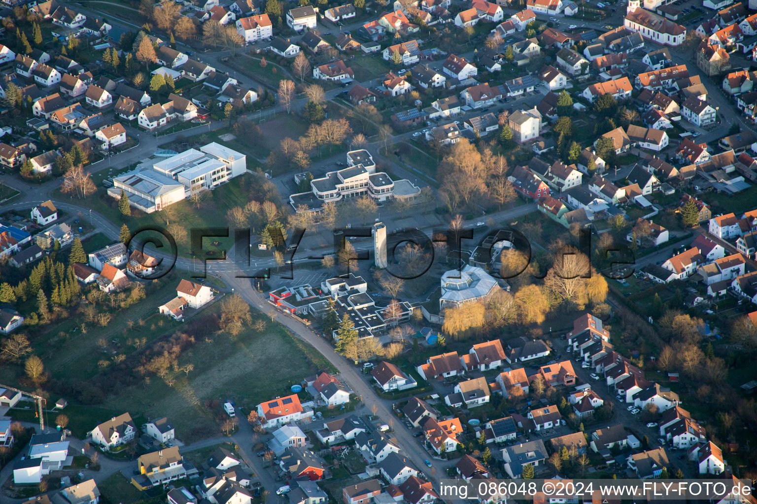 Vue aérienne de Vue locale à le quartier Illingen in Elchesheim-Illingen dans le département Bade-Wurtemberg, Allemagne