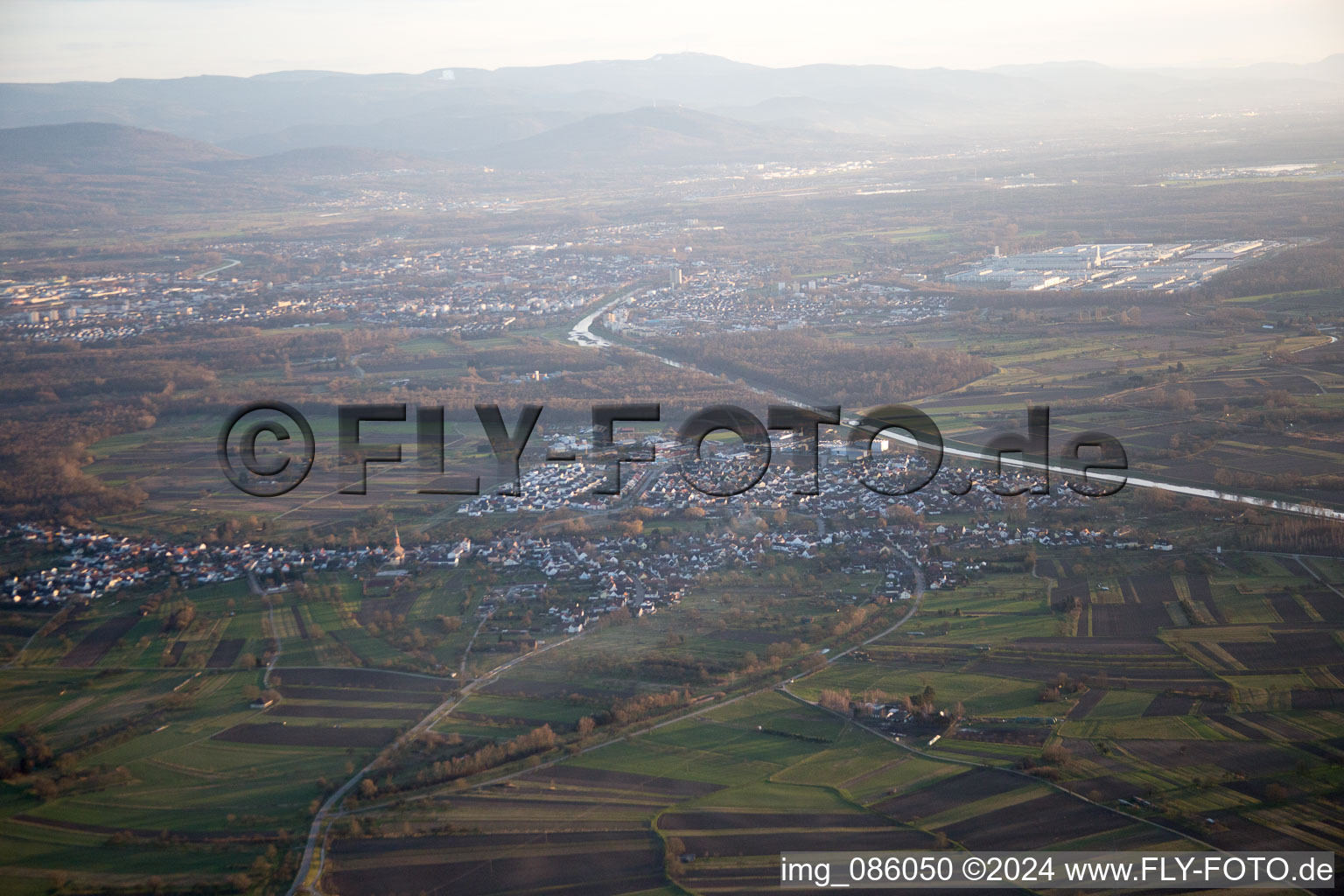 Vue aérienne de Steinmauern dans le département Bade-Wurtemberg, Allemagne