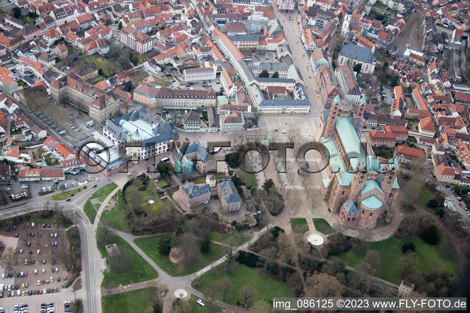 Speyer dans le département Rhénanie-Palatinat, Allemagne vu d'un drone