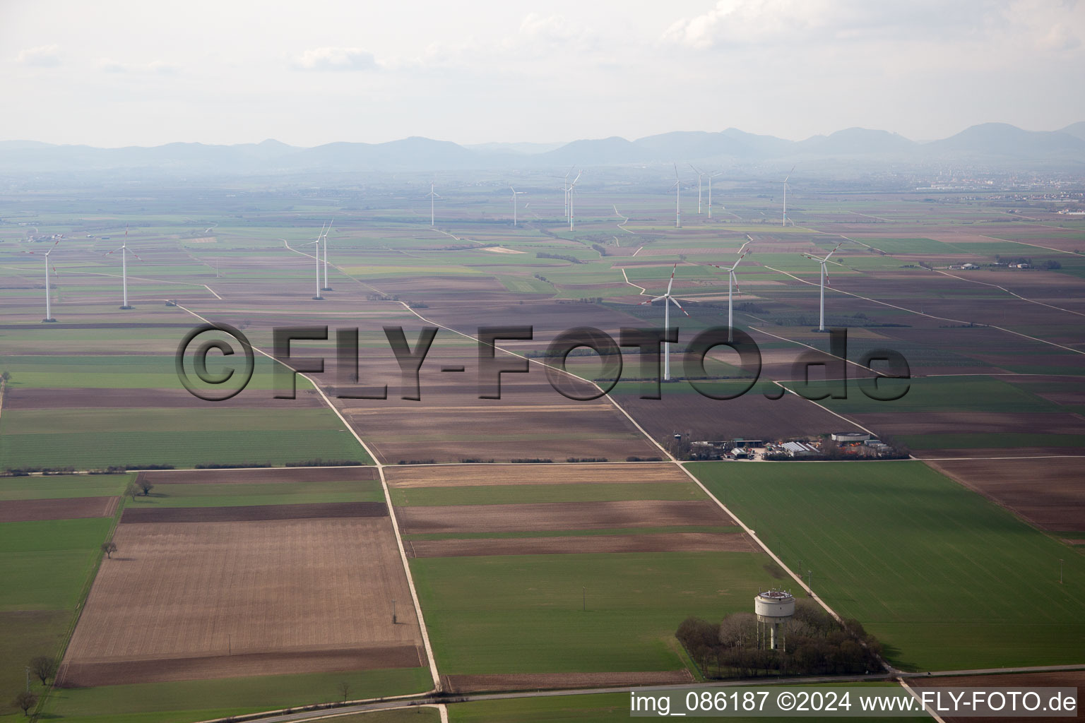 Rülzheim dans le département Rhénanie-Palatinat, Allemagne vue d'en haut