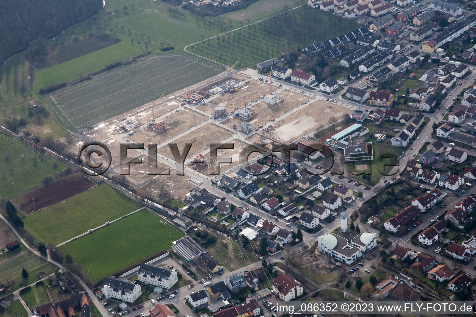 Vue aérienne de Nouvelle zone de développement à Lachenfeld à le quartier Büchig in Stutensee dans le département Bade-Wurtemberg, Allemagne