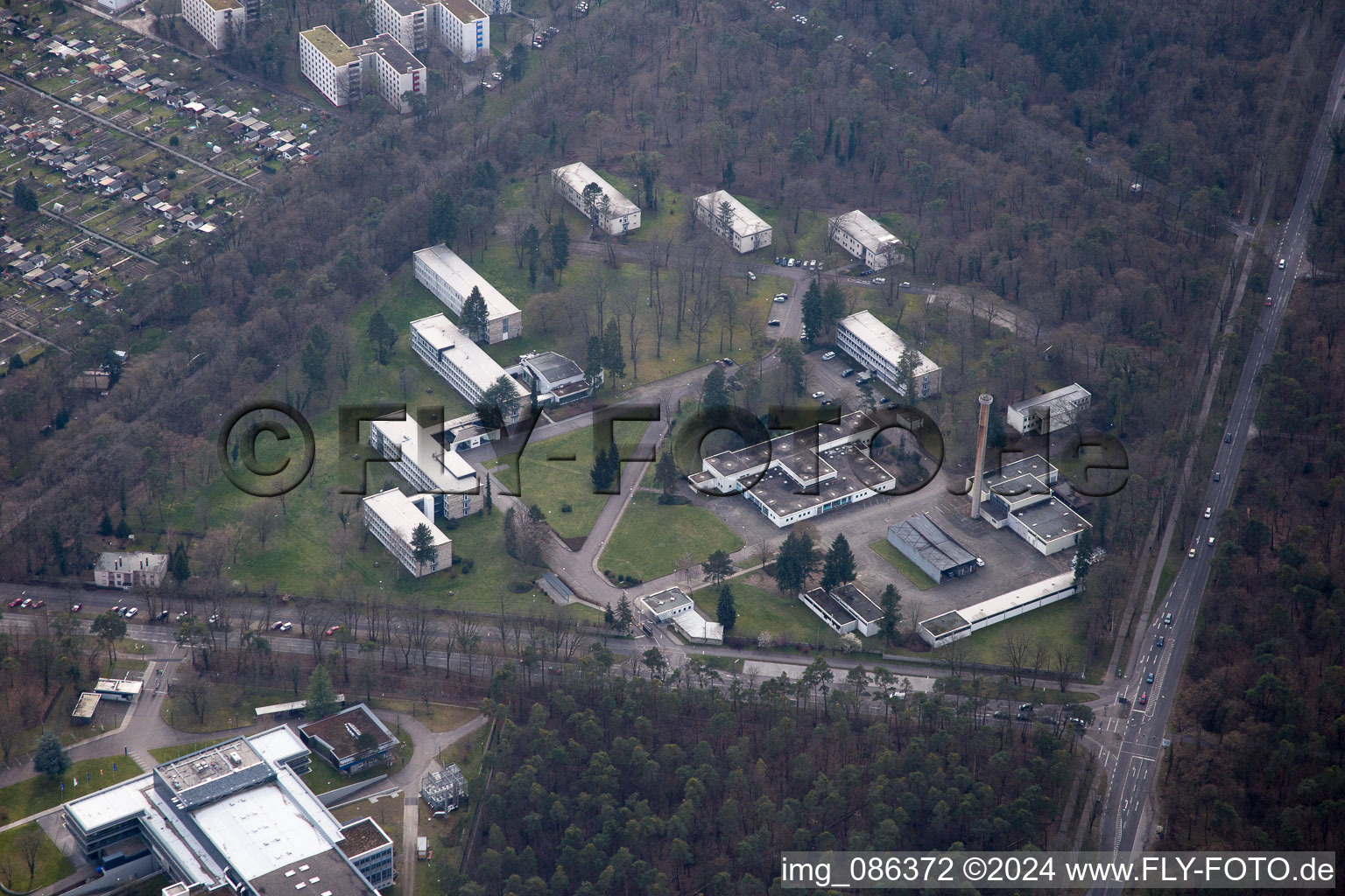 Quartier Oststadt in Karlsruhe dans le département Bade-Wurtemberg, Allemagne du point de vue du drone