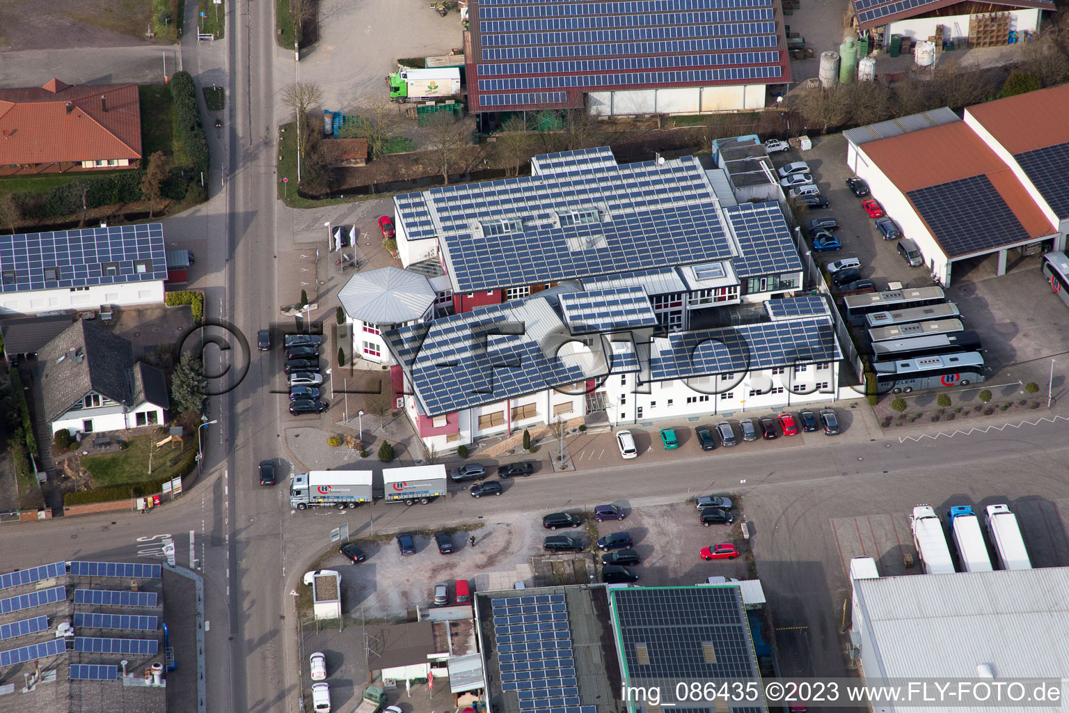 Vue oblique de Quartier Herxheim in Herxheim bei Landau dans le département Rhénanie-Palatinat, Allemagne