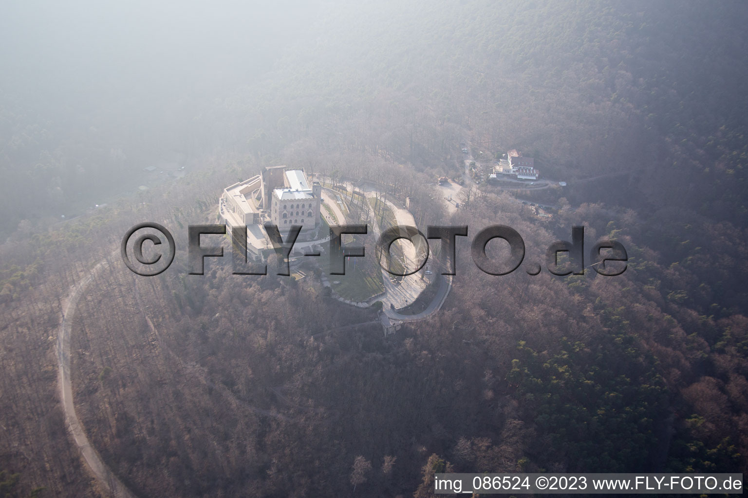 Enregistrement par drone de Château de Hambach à le quartier Diedesfeld in Neustadt an der Weinstraße dans le département Rhénanie-Palatinat, Allemagne