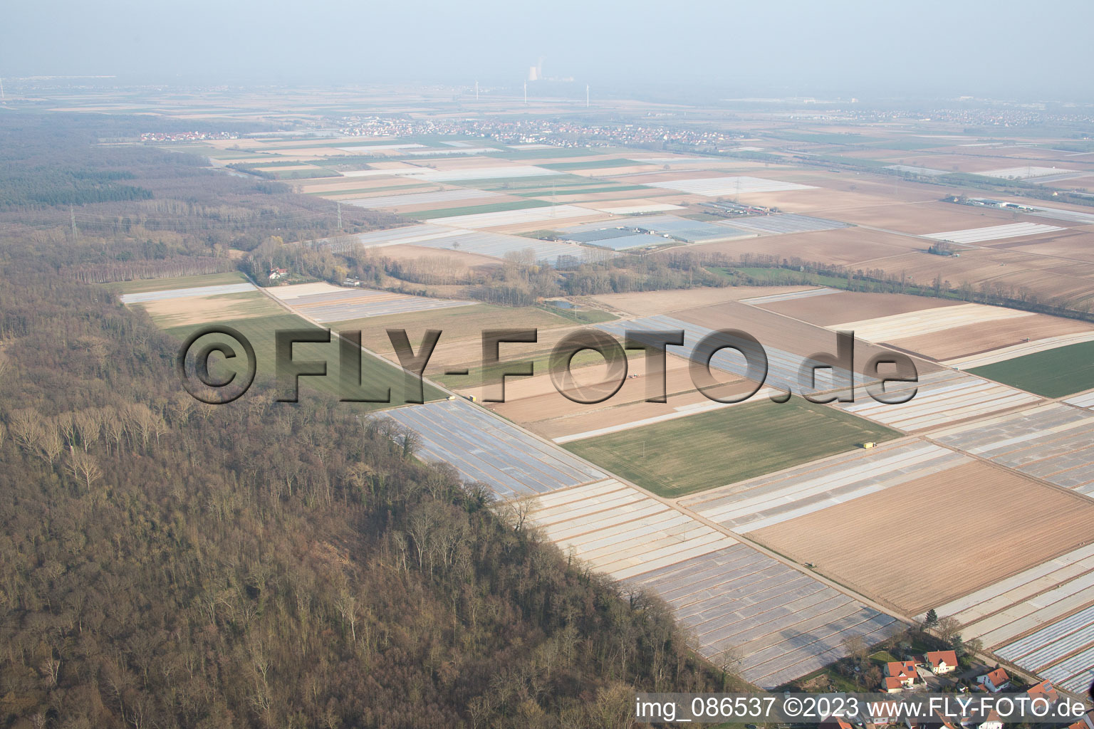 Vue aérienne de Freisbach dans le département Rhénanie-Palatinat, Allemagne