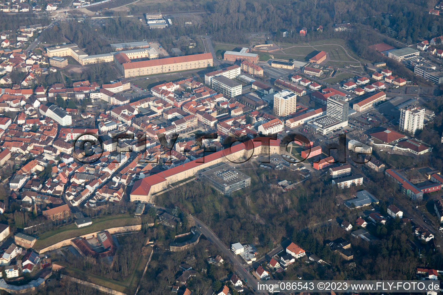 Germersheim dans le département Rhénanie-Palatinat, Allemagne vue d'en haut