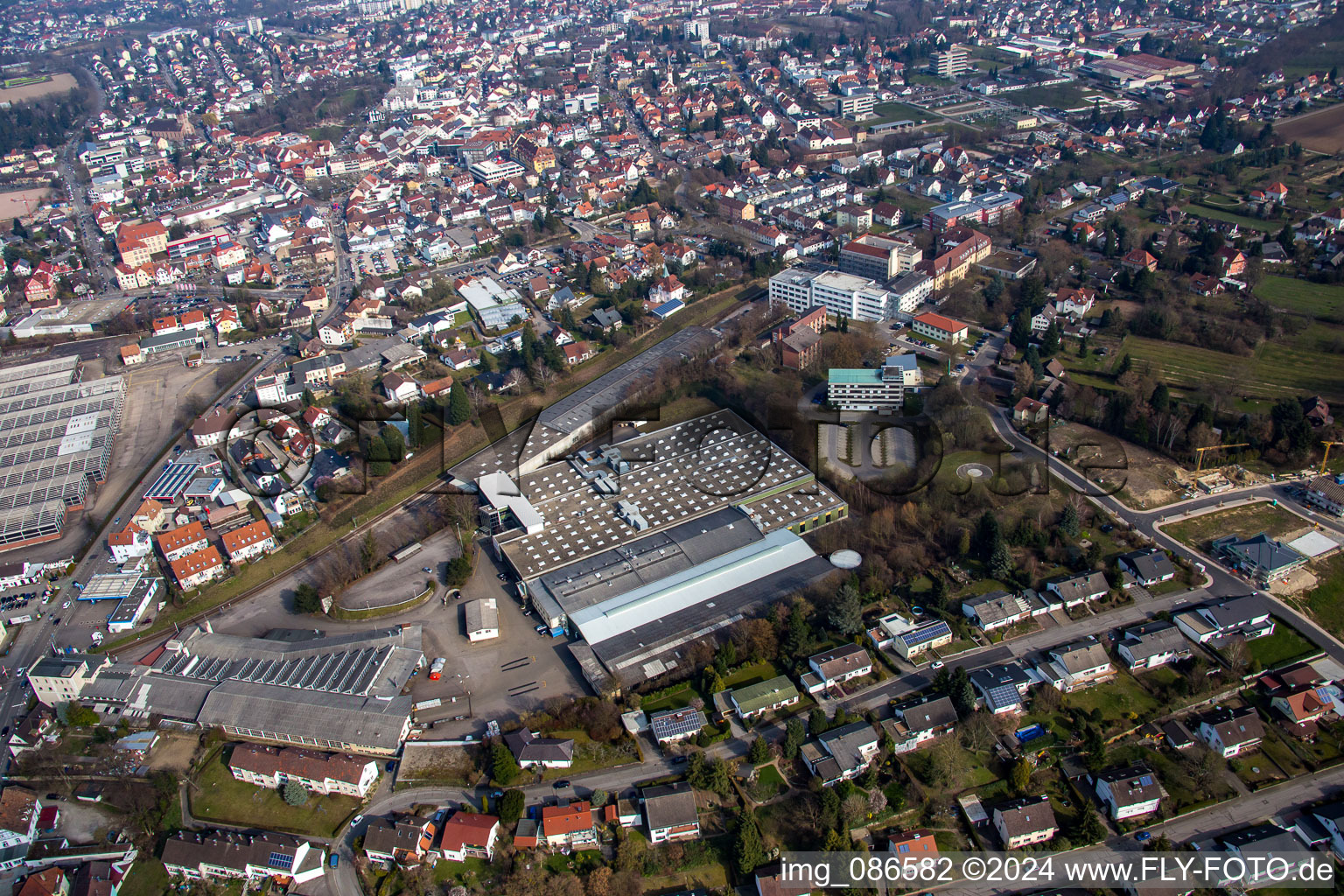 Vue aérienne de Emballage pour industries avancées à Achern dans le département Bade-Wurtemberg, Allemagne