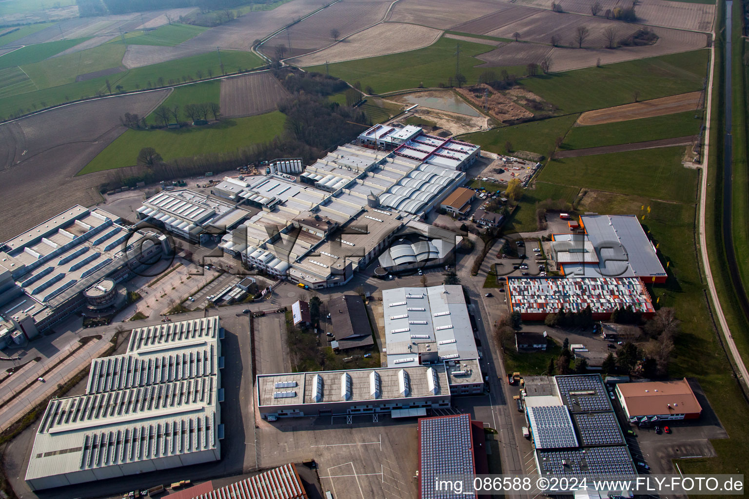 Vue aérienne de Atelier de menuiserie Storz à le quartier Fautenbach in Achern dans le département Bade-Wurtemberg, Allemagne