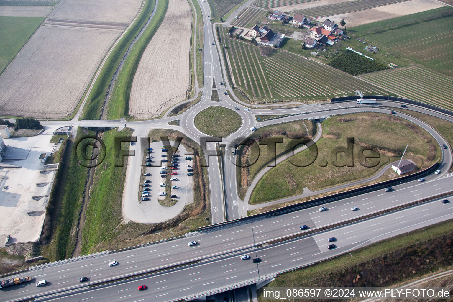 Vue aérienne de Sortie autoroute A5 à le quartier Gamshurst in Achern dans le département Bade-Wurtemberg, Allemagne