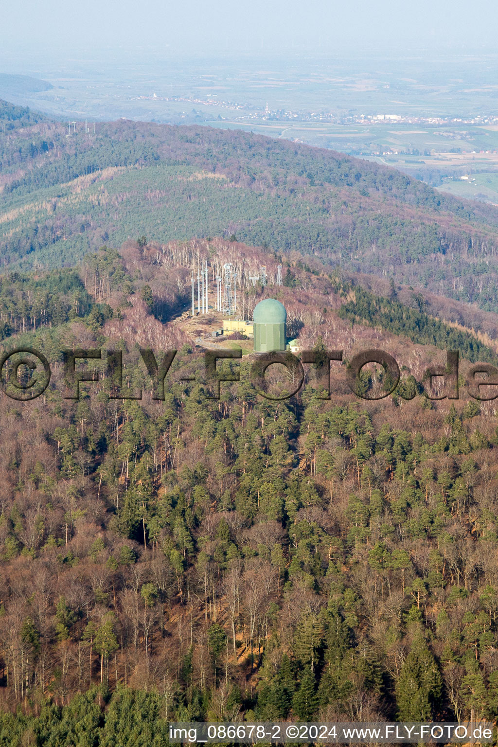 Image drone de Lampertsloch dans le département Bas Rhin, France