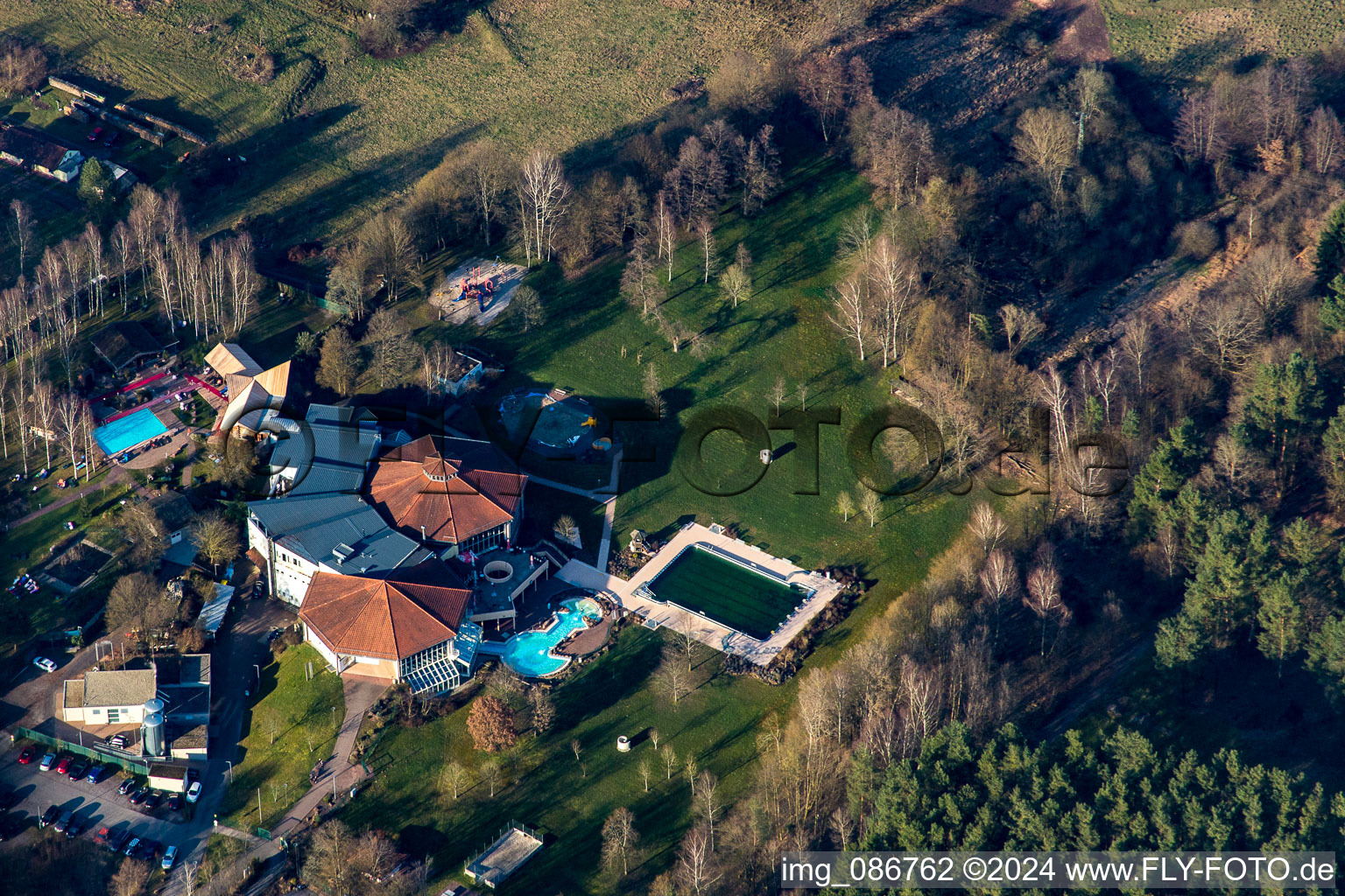 Vue aérienne de Piscine rocheuse à Dahn dans le département Rhénanie-Palatinat, Allemagne