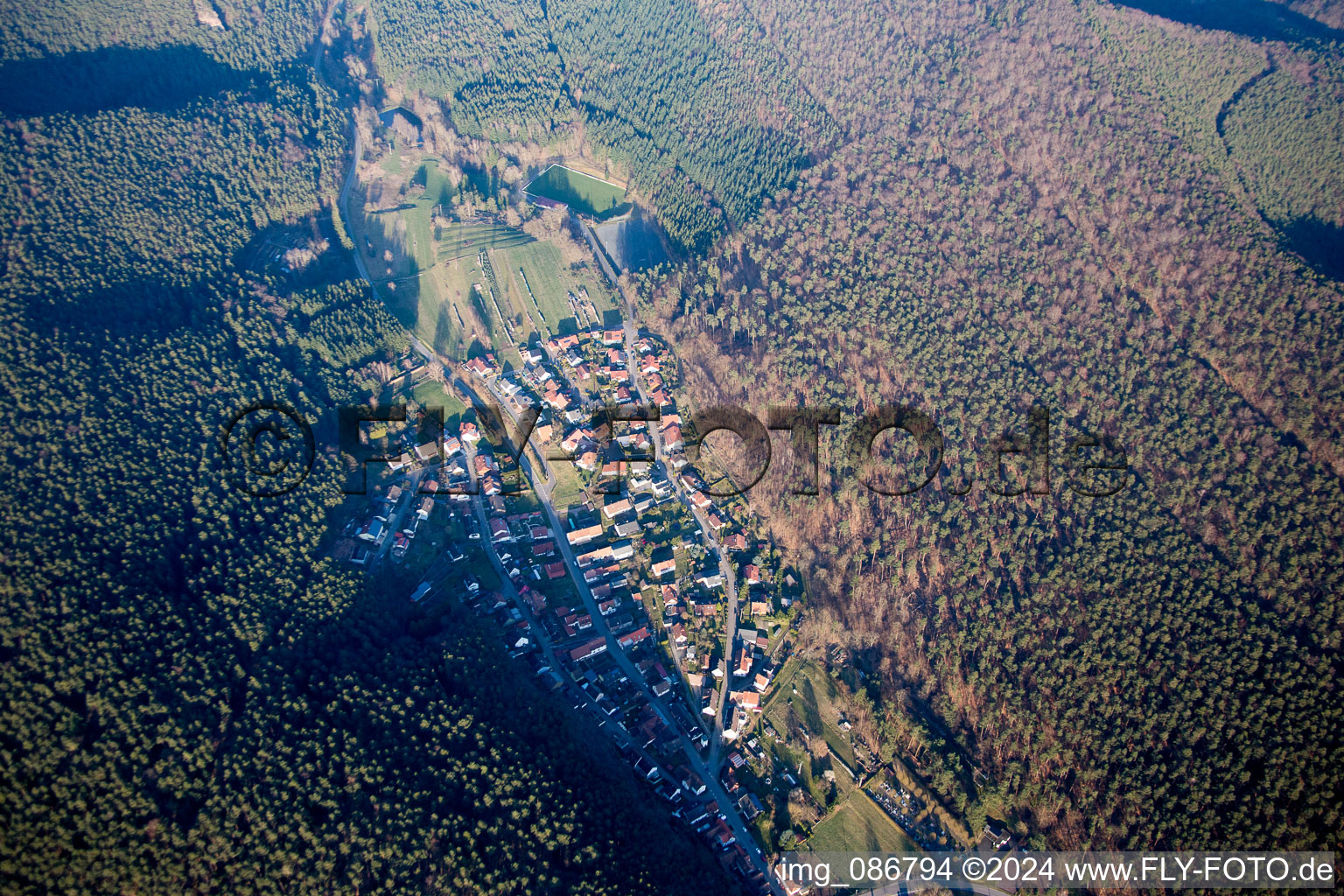 Vue aérienne de Spirkelbach dans le département Rhénanie-Palatinat, Allemagne