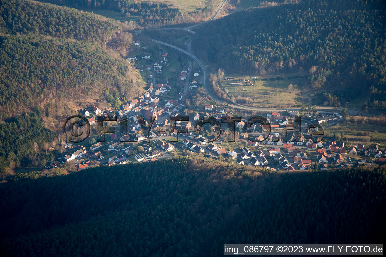 Vue aérienne de Lug dans le département Rhénanie-Palatinat, Allemagne