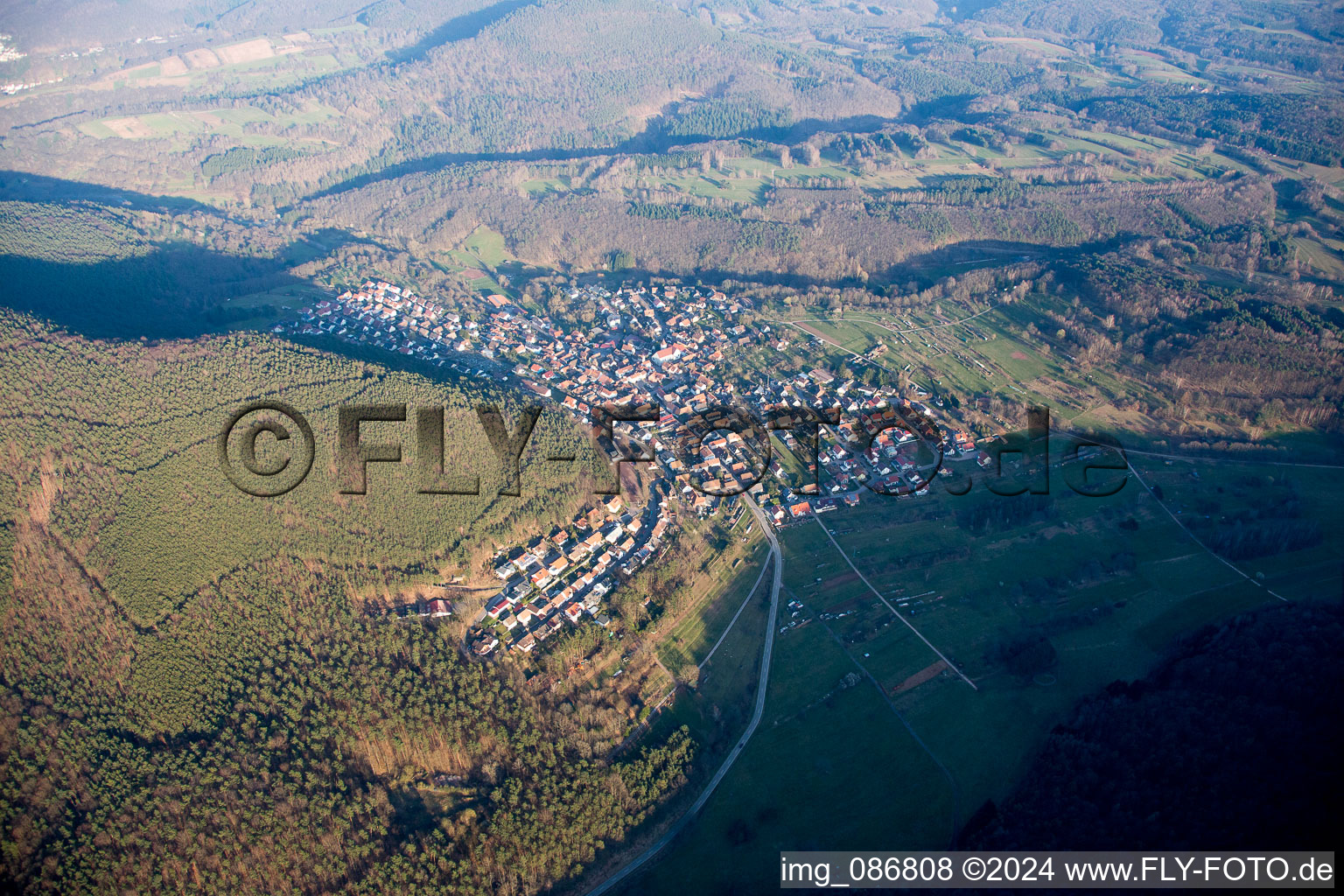 Vue aérienne de Wernersberg dans le département Rhénanie-Palatinat, Allemagne