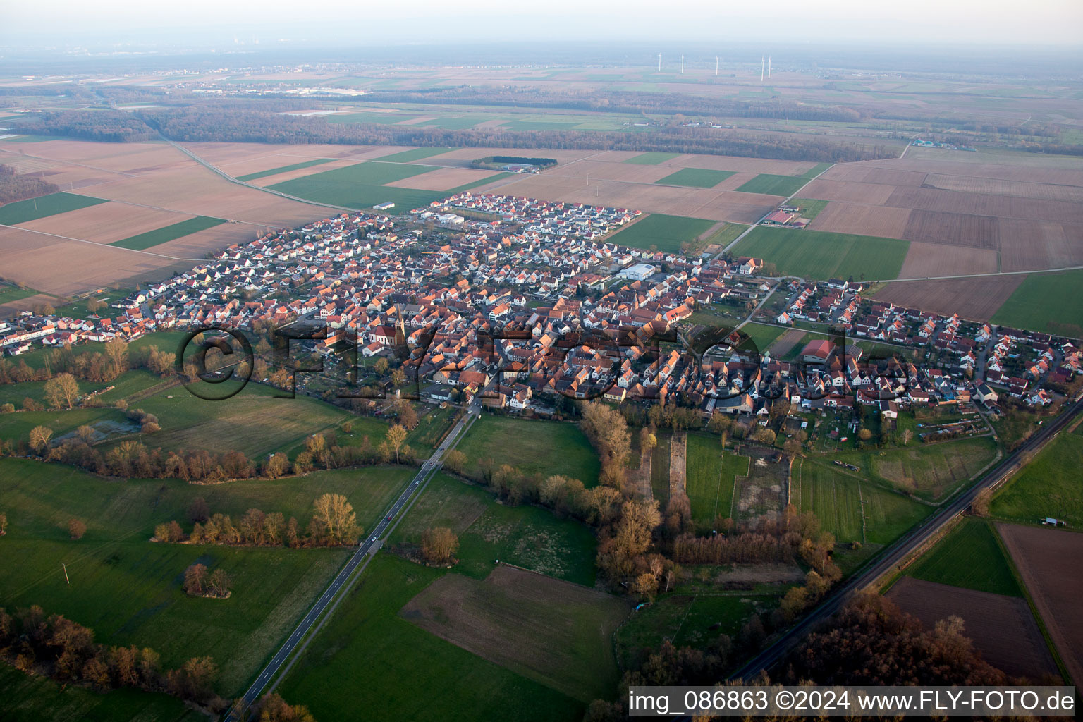 Vue aérienne de Du nord à Steinweiler dans le département Rhénanie-Palatinat, Allemagne